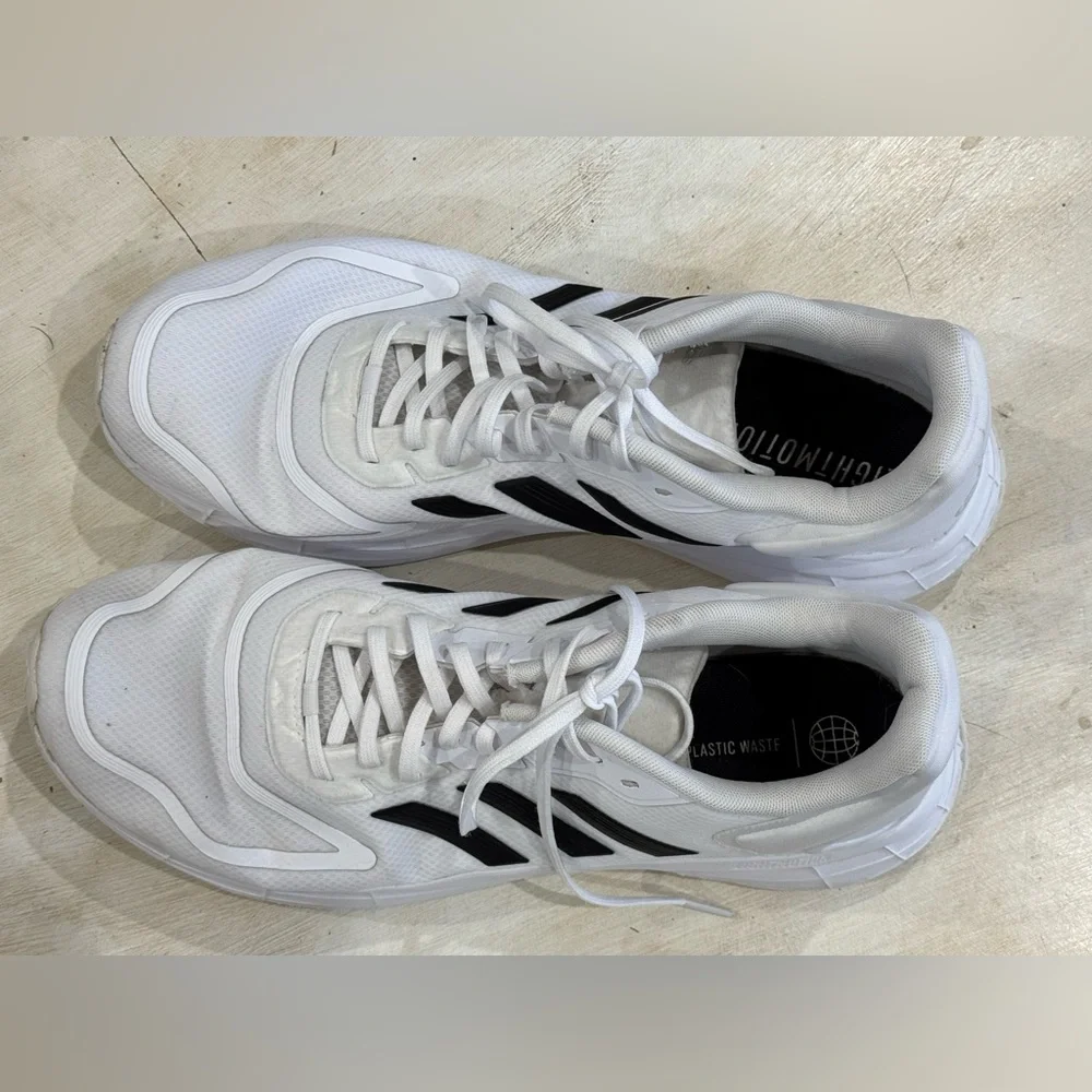 Men’s Adidas Tennis Shoes - Picture 2 of 9